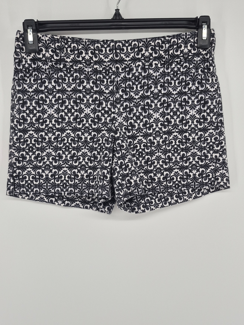 White House Black Market Chino Shorts Womens Size 0  Classic 4" Inseam Patterned